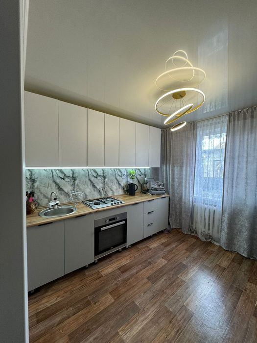 Продам дом центральные коммуникации Бензострой.