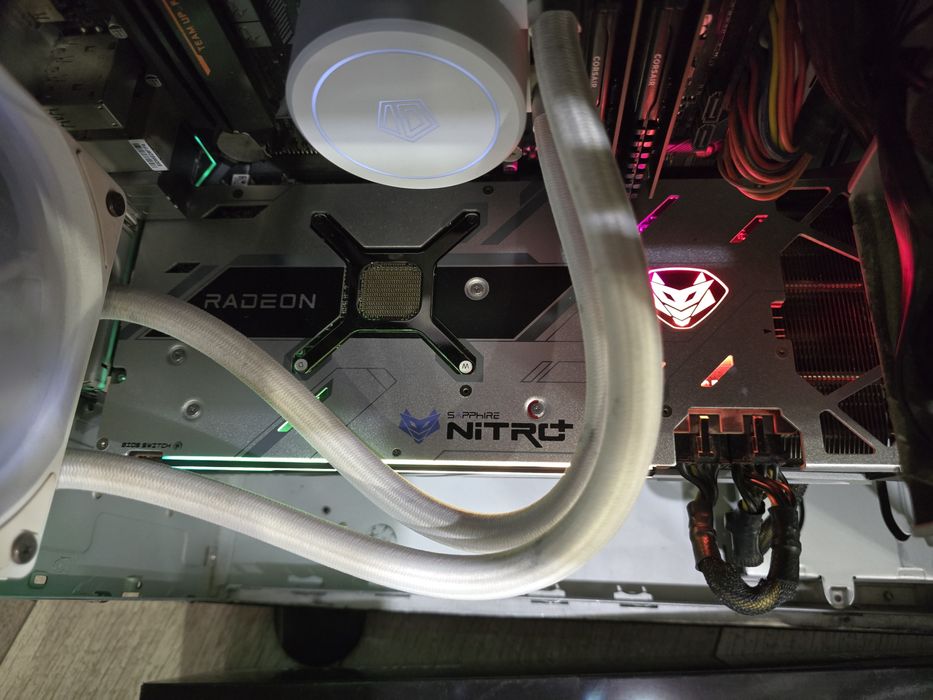 Sapphire nitro+ AMD rx 6800 16GB