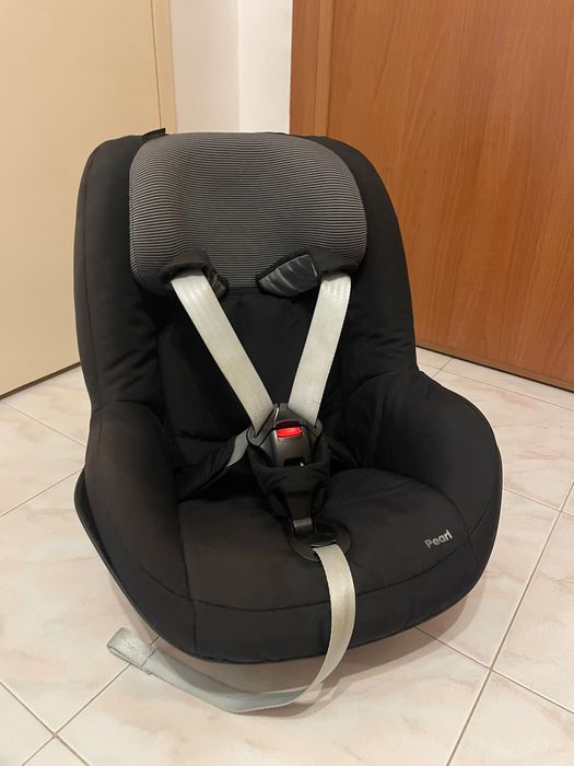 Столче за кола Maxi-Cosi Pearl с Isofix система FamilyFix
