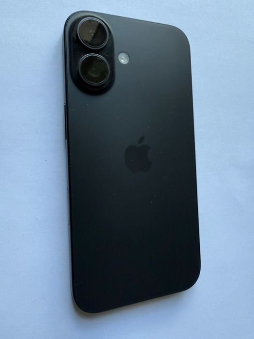 iPhone 16 айфон черный в Идеальном состоянии