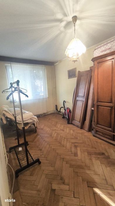 Apartament 3 camere de vânzare – Ultracentral Petroșani, Strada Horia