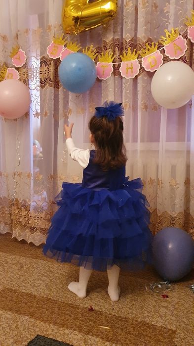 Нарядное платье, пышное