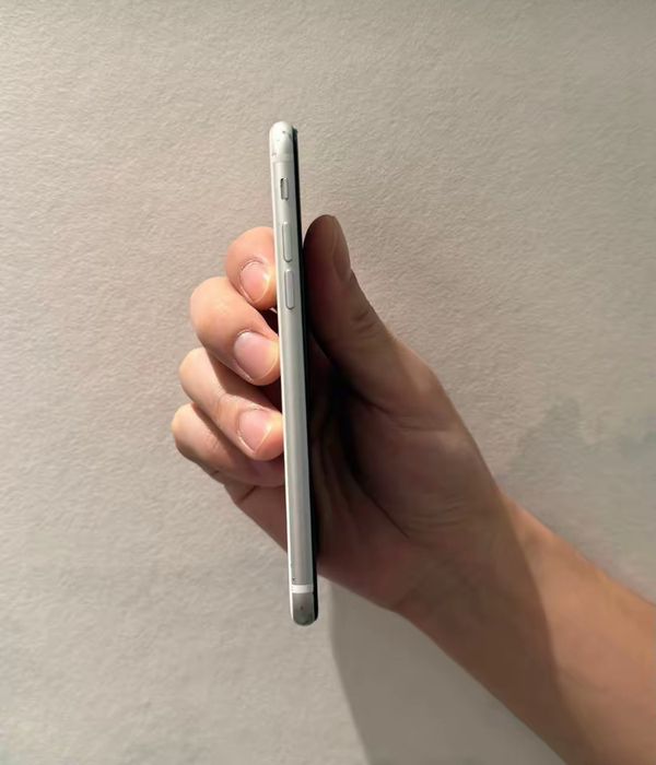 Iphone se 2020 срочна
