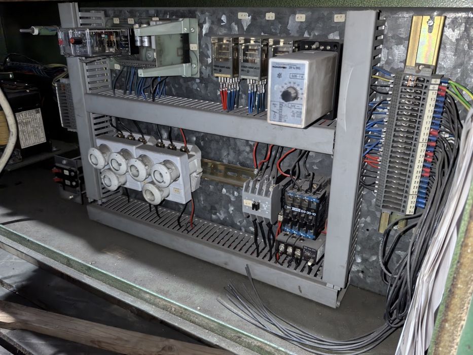 Шивачка за фурнир на 1300 мм, KUPER