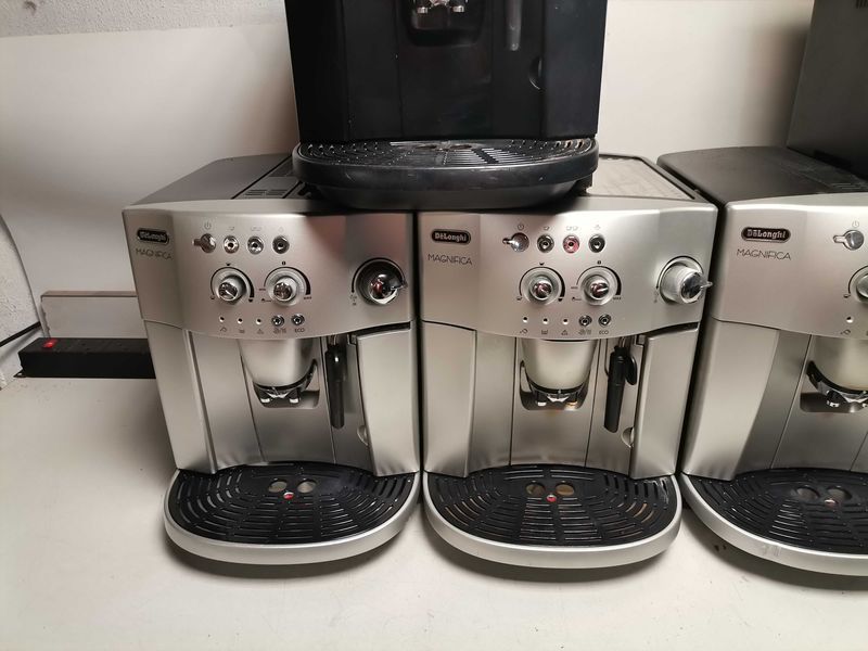 Кафемашини - Delonghi Magnifica