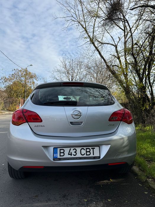 Vand Opel Astra j, 2012