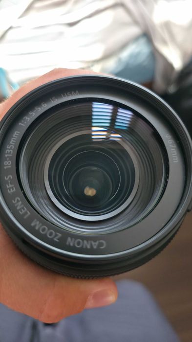 Obiectiv Canon EF-S 18-135mm f/3.5-5.6 IS Nano USM – stare foarte bună
