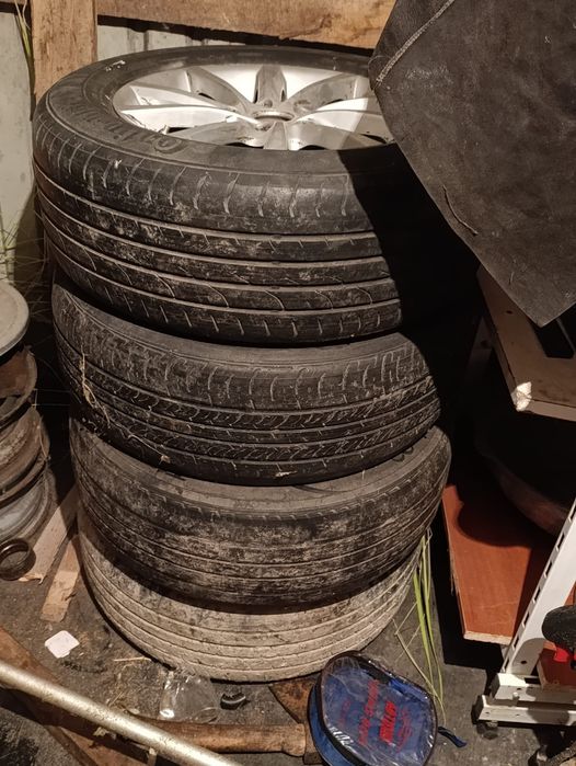 Продам шины зима с дисками