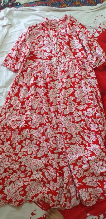 Jenskiy koyne. Holati yangi. Keng chiroyli turadi