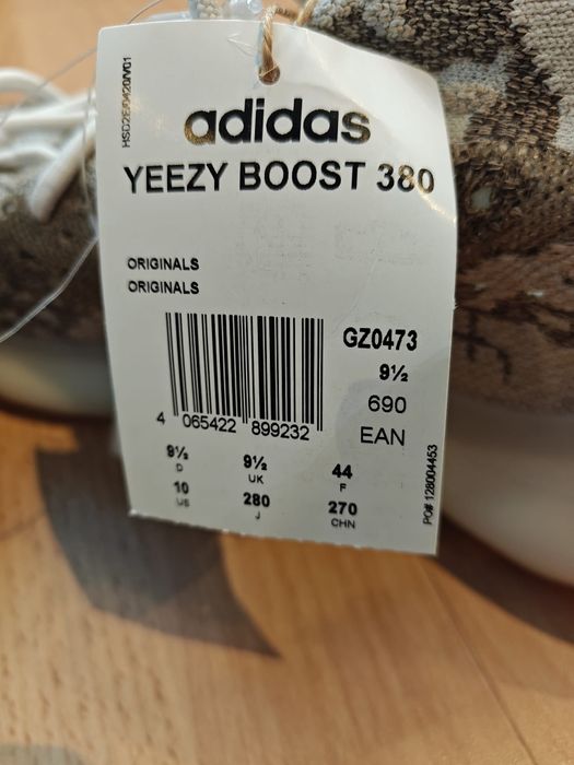 Pantofi sport Yeezy Boost 380