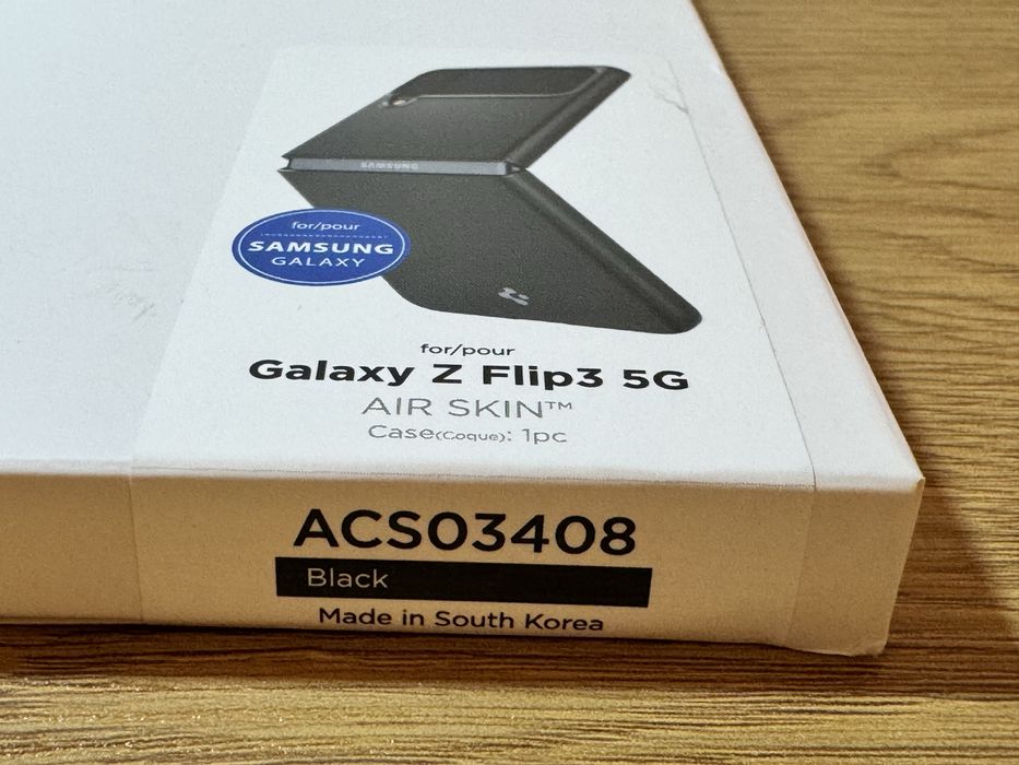 Husa Spigen pentru Samsung Galaxy Z Flip3