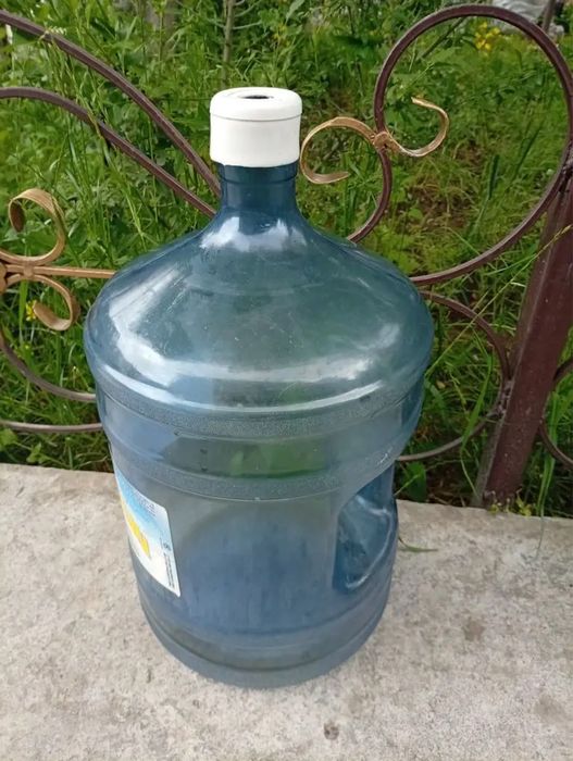 Бутыль для воды.