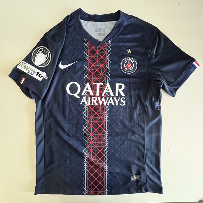 Tricouri de Fotbal