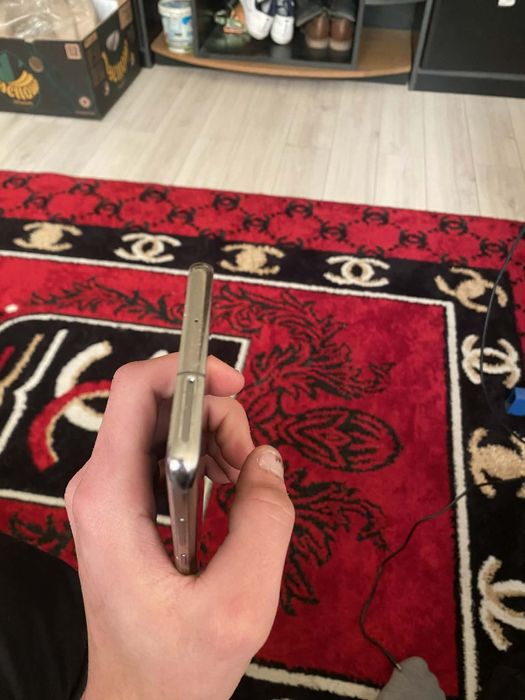 Vând sau schimb samsung s 10+ cu iphone