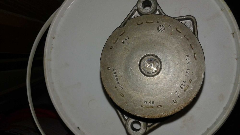 Pompa ulei Golf 4 benzina /bloc motor/pompa benzina