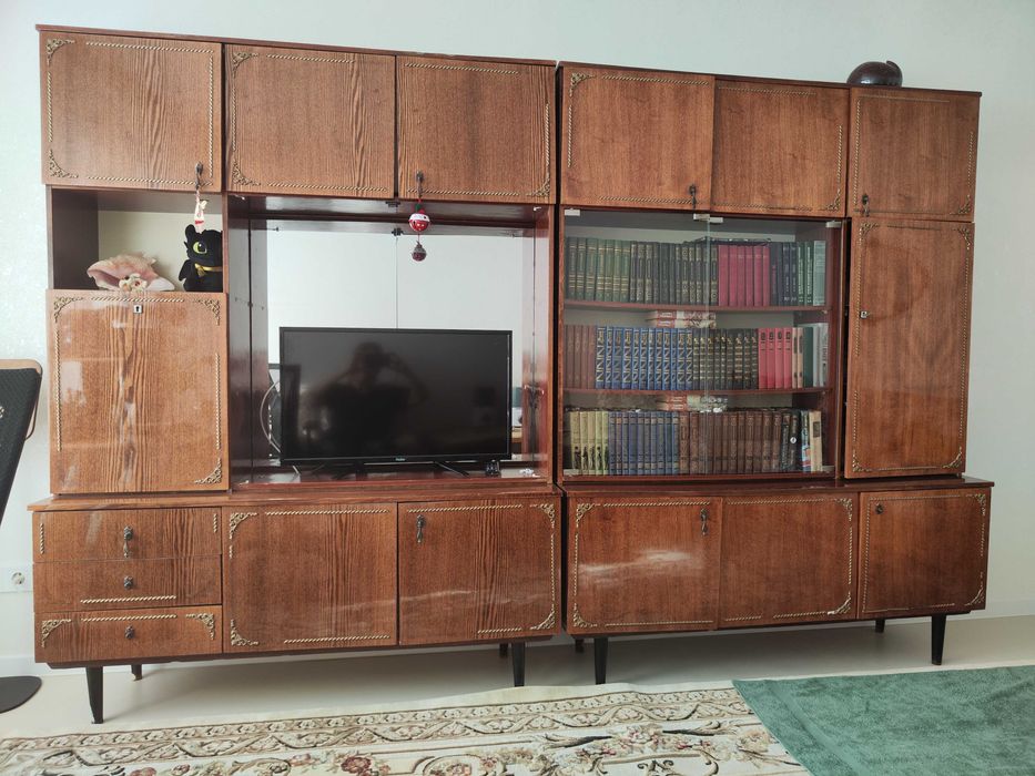 Стенка отдам даром