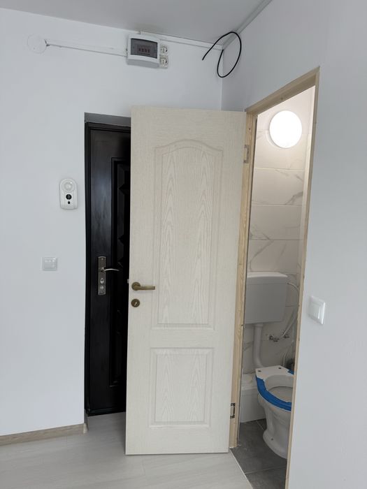 Camera de camin cu baie proprie