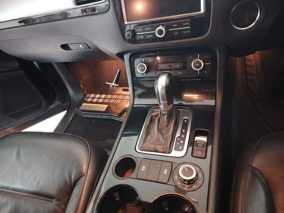 Dezmembrari  Volkswagen Touareg 3.0 TDI V6, model 2010-2014