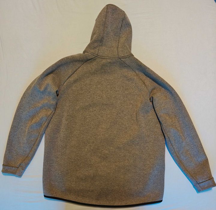Vând hanorac Nike, unisex, gri, bumbac 70%, mărimea XXL.