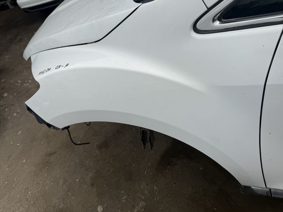 На части Mazda CX7 CX-7 2.2CD Ляв калник Броня задна капак заден врати