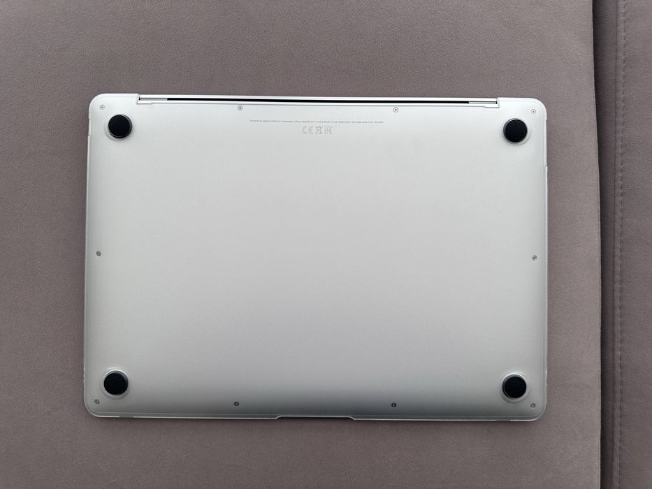 MacBook Air 13 (13,3, 8 GB 256, GB SSD)