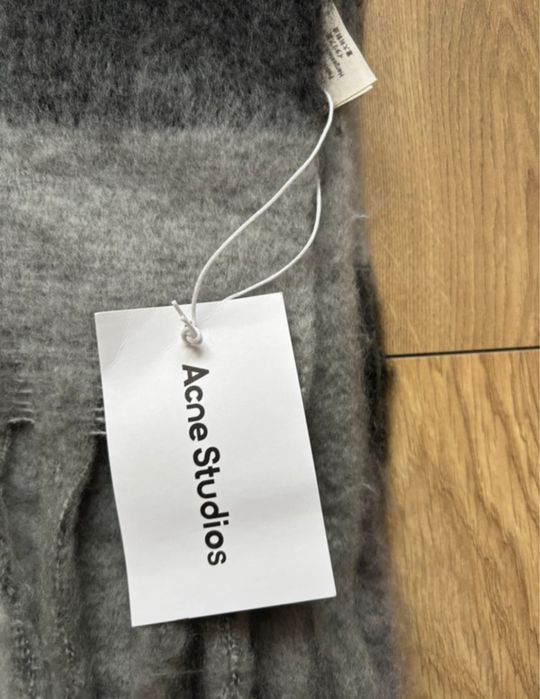 Fular Acne Studios