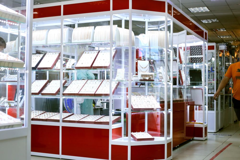 Продам шикарную витрину срочно