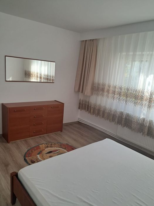 Inchiriere apartament  2 camere decomandate