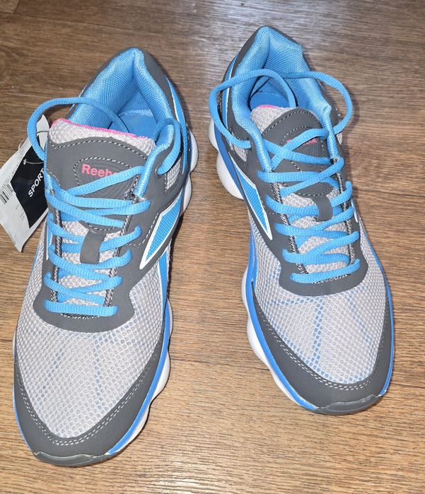 Кроссовки Reebok, рр 40,5,6000т