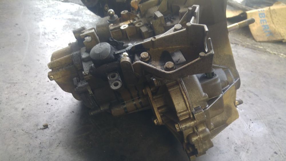 Cutie viteze 1.3 d multijet 188a9000 fiat punto 3 69 cp