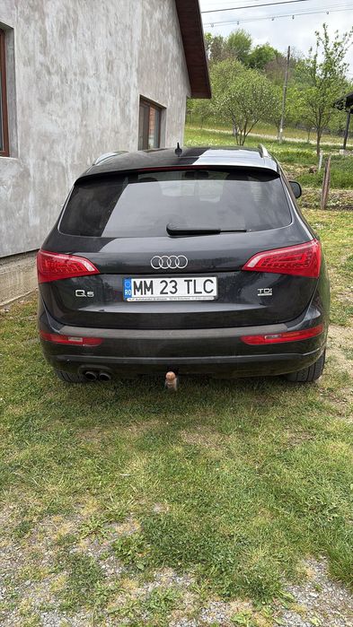 Vând Audi q5 2012