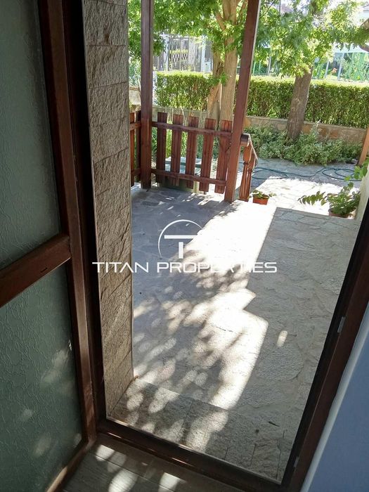 Едноетажна Къща след ремонт с двор в гр. Каблешково