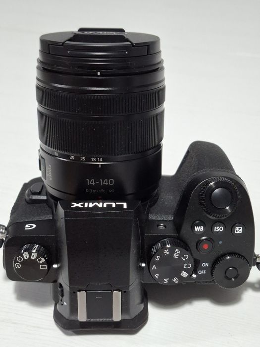 Panasonic Lumix G90 cu obiectiv Panasonic Power O.I.S.  14-140
