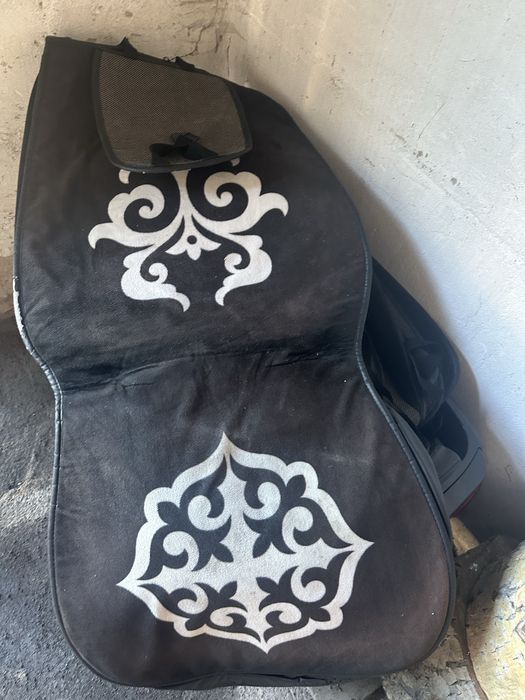 Универсальные чехлы для машины