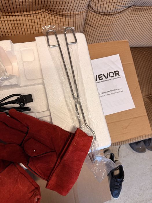 Cuptor de topire aur VEVOR, 1350W, temperatură maximă 1150°C