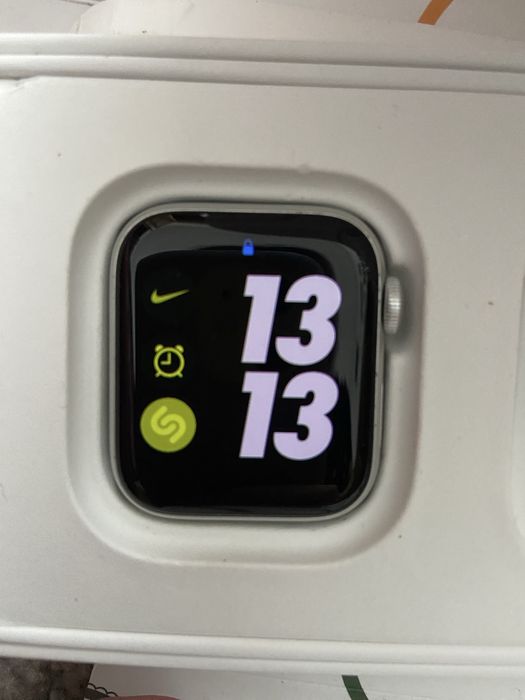 Apple Watch SE 40mm GPS, Silver Aluminum, ca nou + cutie
