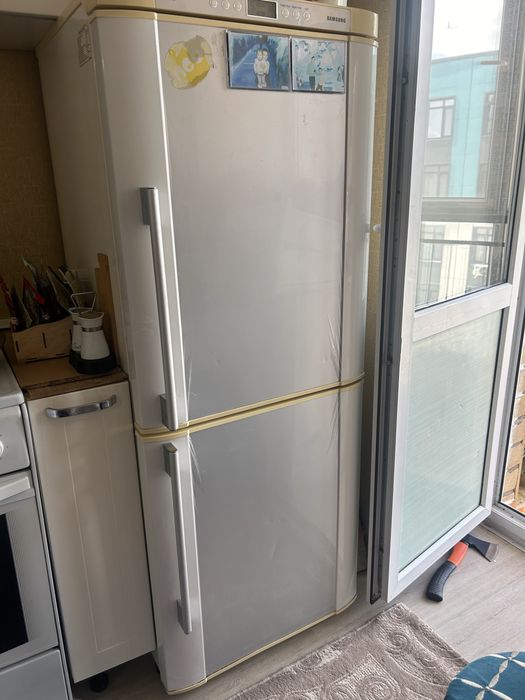 Продам холодильник в хорошем состояние