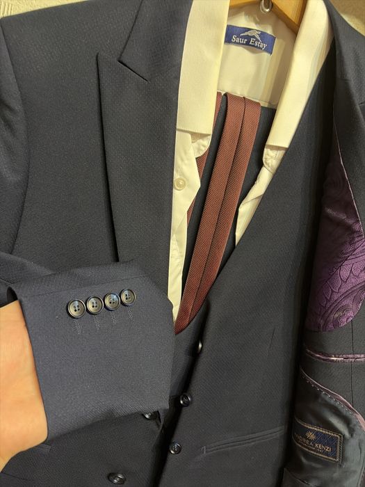 Костюм сатам срочно