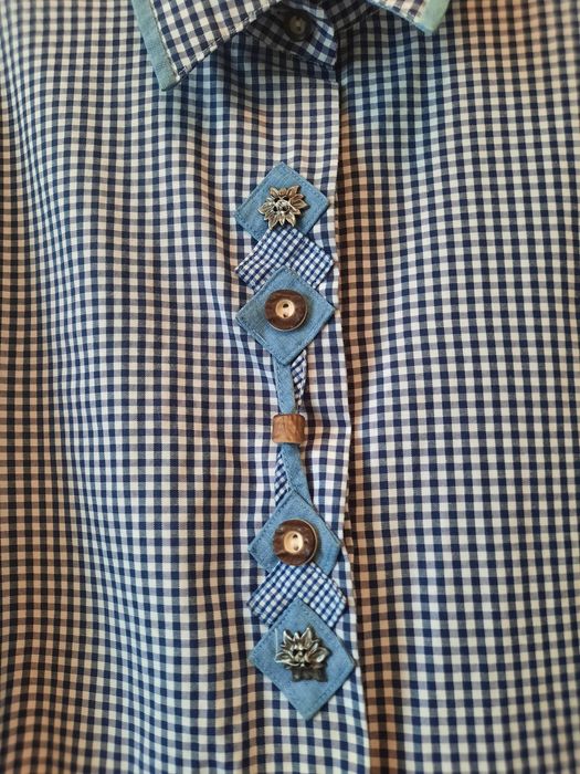Eleganta bluză tiroleza cu ornamente mărimea 46
