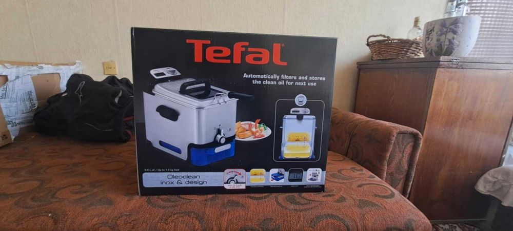 Фритюрник Тефал нов