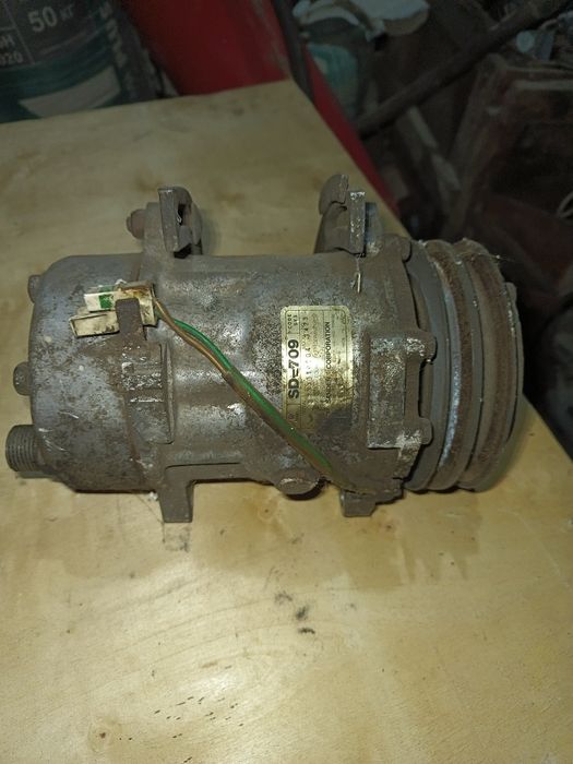 Продам компрессор кондиционера пассат