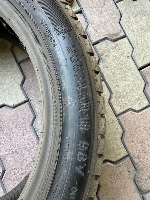 Комплект Зимней резины 235/45/ R18 triangle