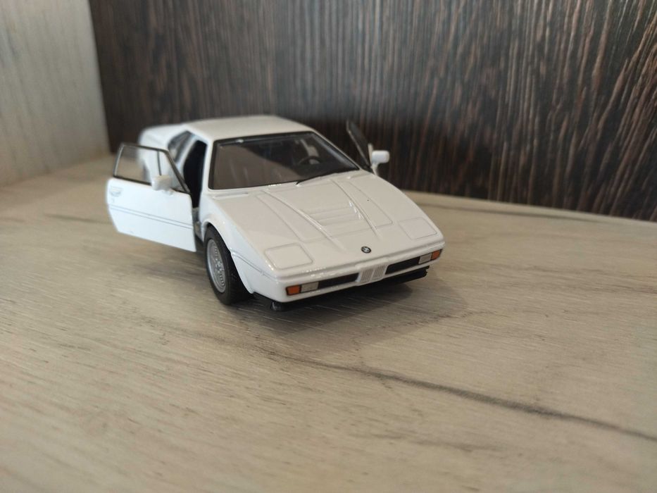Метална количка BMW M1 !!!