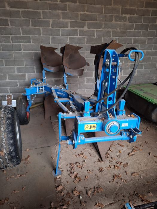 Vând plug lemken nou