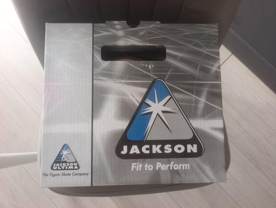Продам коньки  фирмы Jackson