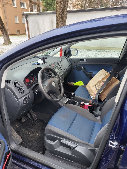 Volkswagen Golf Plus
Миниван
VW Golf Plus 1.4