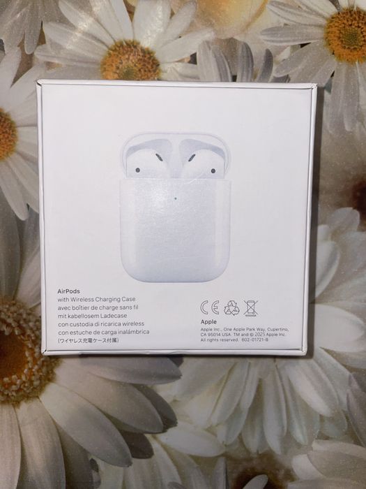 Продам наушники AirPods бу