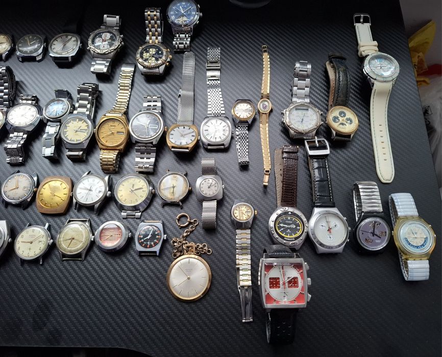 Лот от часовници - механични и кварцови