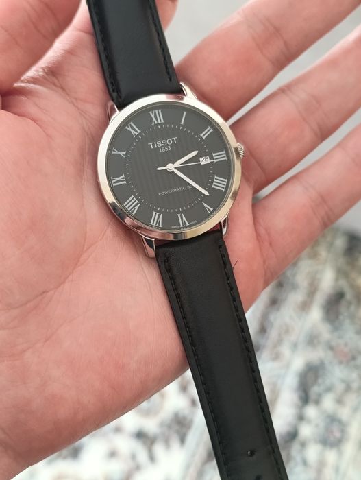 Tissot соат сотилади
