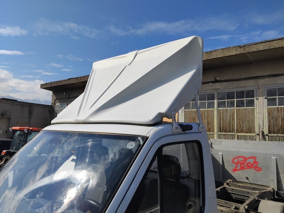 Спойлер за бус в добро състояние